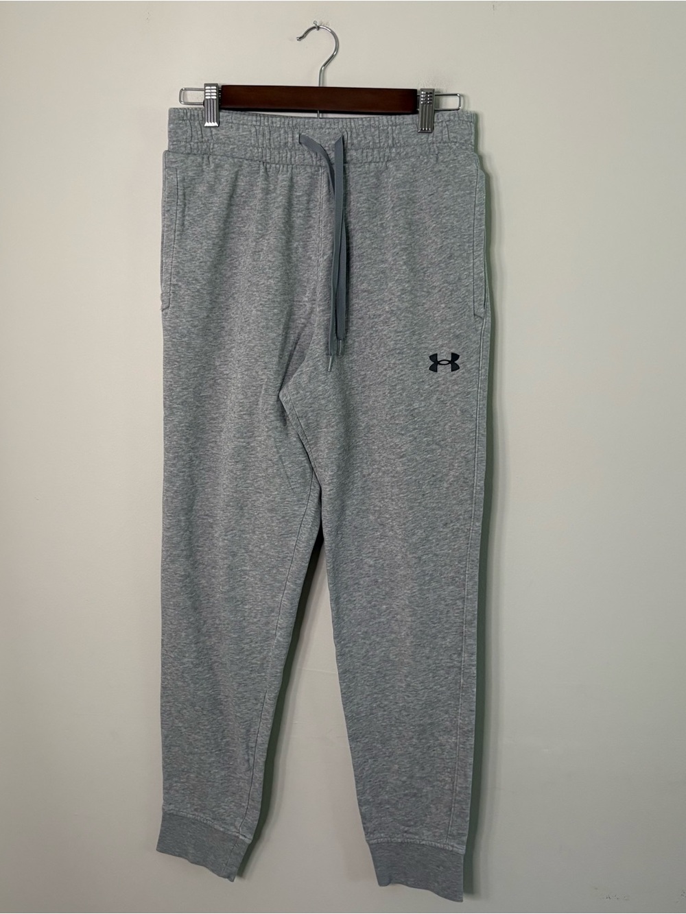 Under Armour Adult Medium Grey Sweatpants Jogger Casual U7